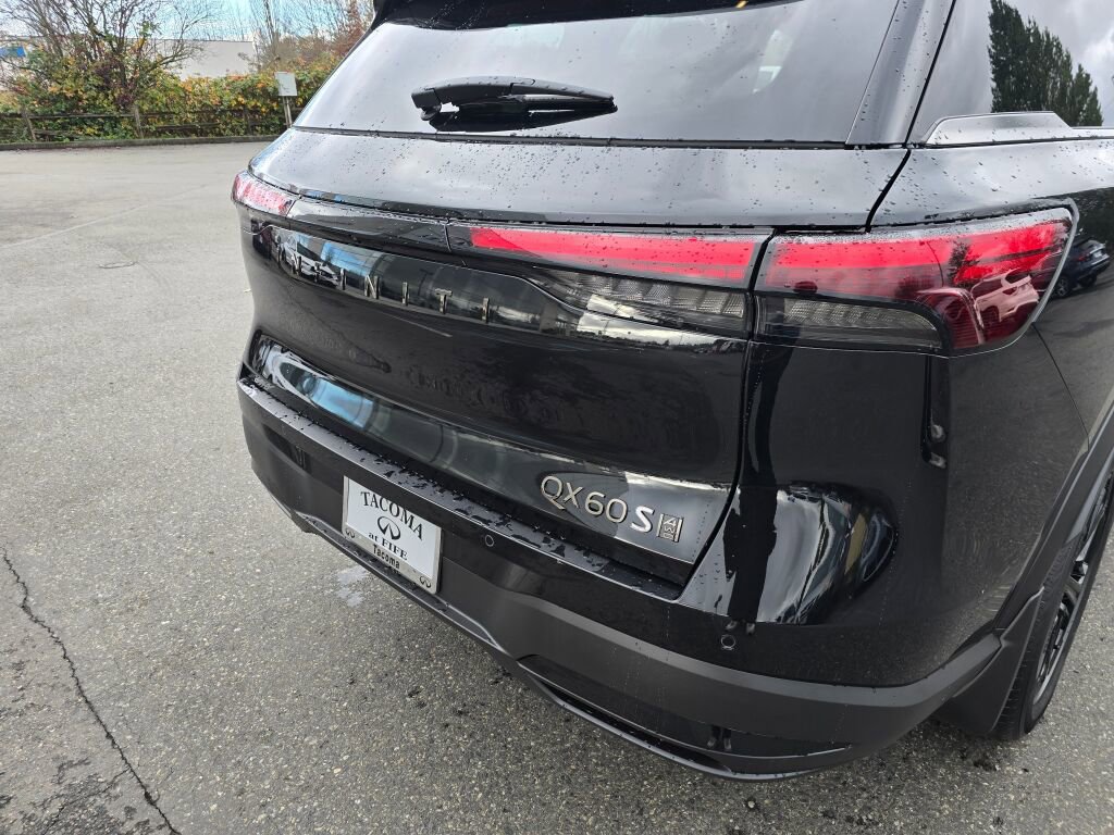 New 2026 INFINITI QX60 Sport image 13