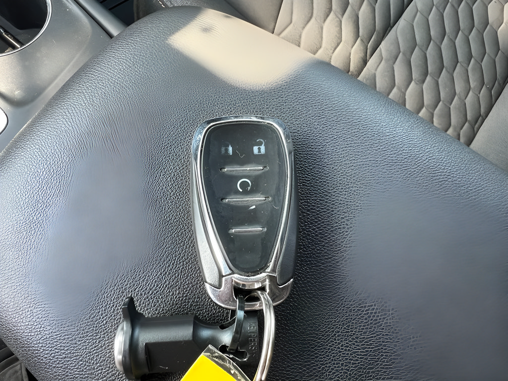 Used 2019 Chevrolet Equinox LT w/ Driver Convenience Package FWD image 36