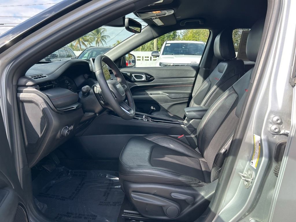 Used 2024 Jeep Compass Trailhawk image 10