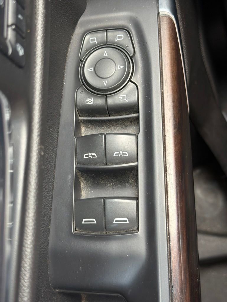Used 2020 GMC Sierra 1500 SLT w/ Driver Alert Package I AWD/4WD image 7