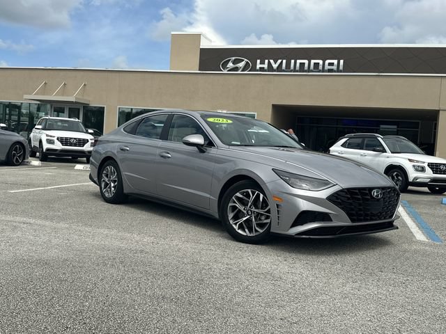 Certified 2023 Hyundai Sonata SEL w/ Convenience Package FWD image 1