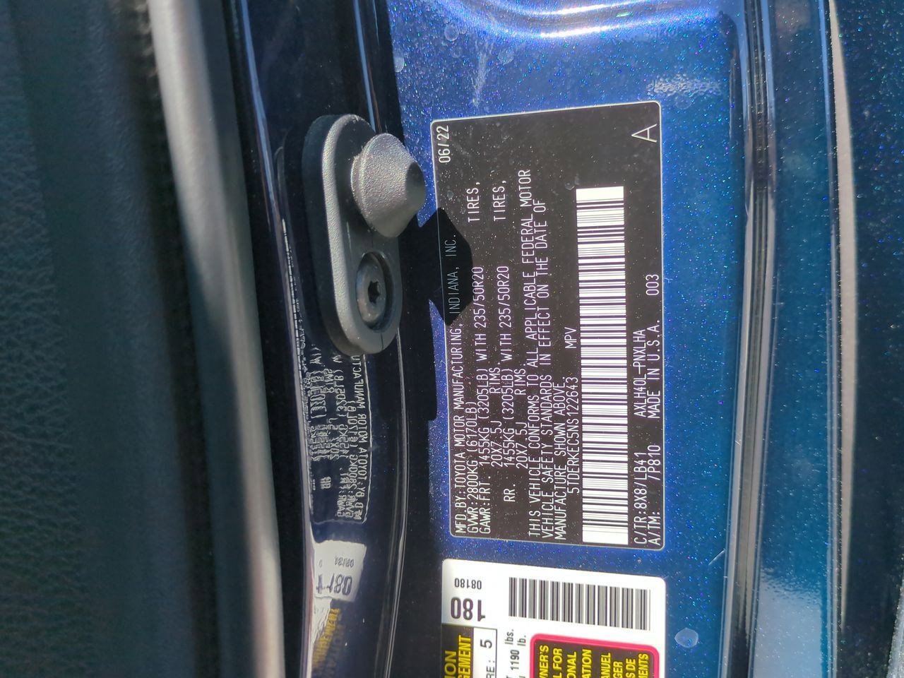 Used 2022 Toyota Sienna Platinum image 43