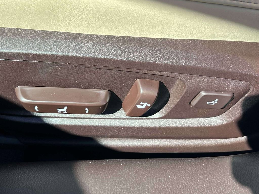 Used 2017 Lexus ES 350 w/ Navigation System Package image 17
