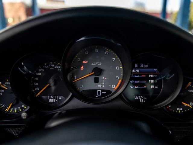 Used 2015 Porsche 911 GT3 w/ Carbon Interior Package RWD image 42
