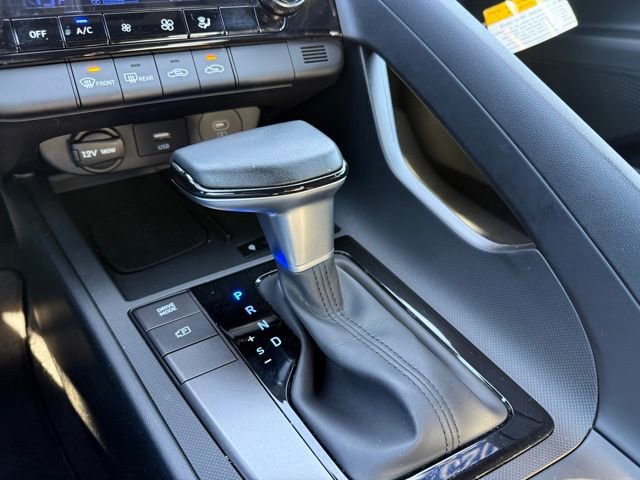 Certified 2025 Hyundai Elantra Sport image 12