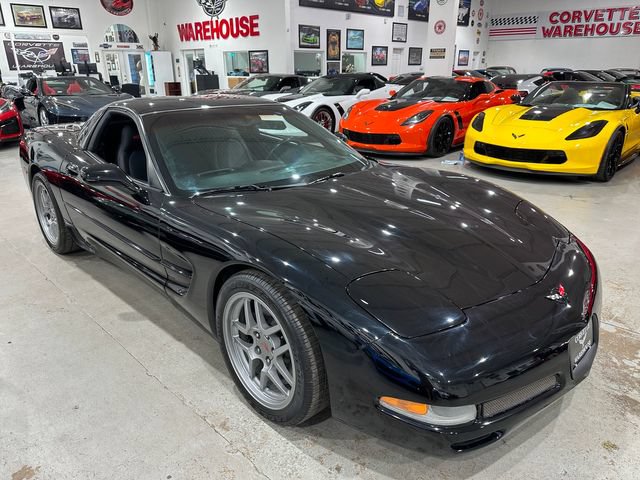 Used 2004 Chevrolet Corvette Z06 w/ Memory Package RWD image 17
