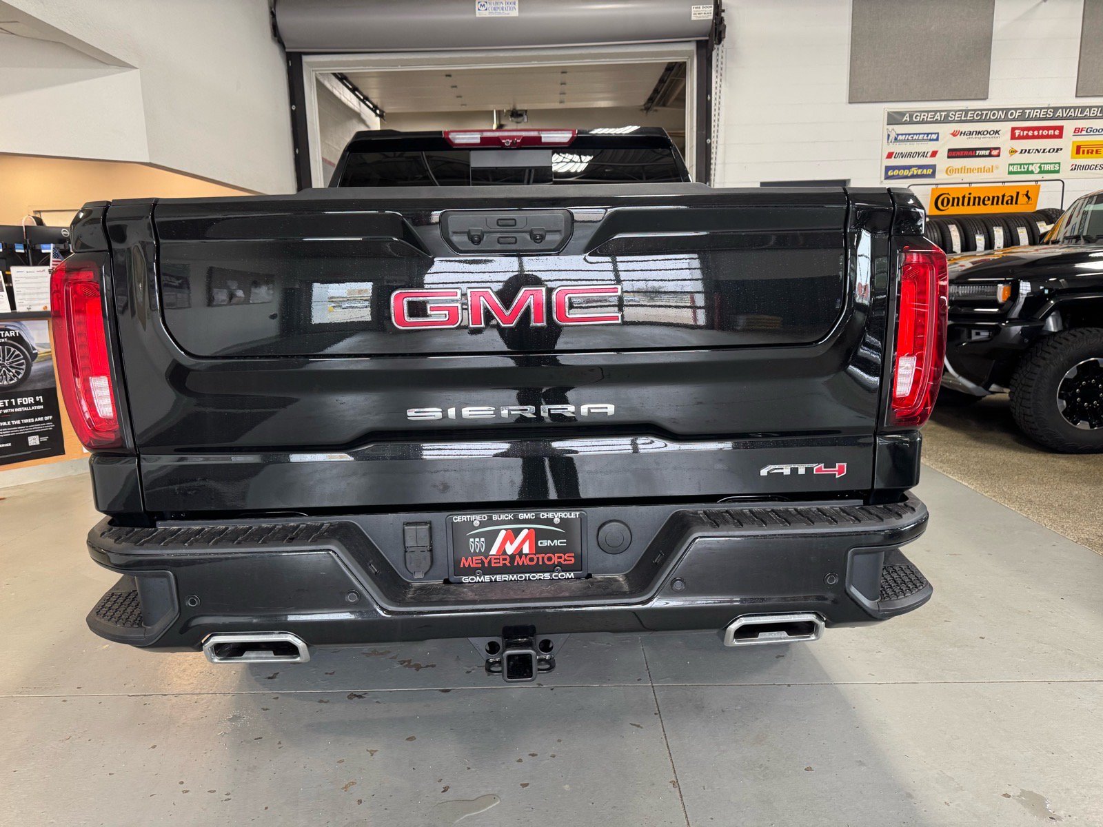 New 2026 GMC Sierra 1500 AT4 w/ AT4 Premium Package AWD/4WD image 6