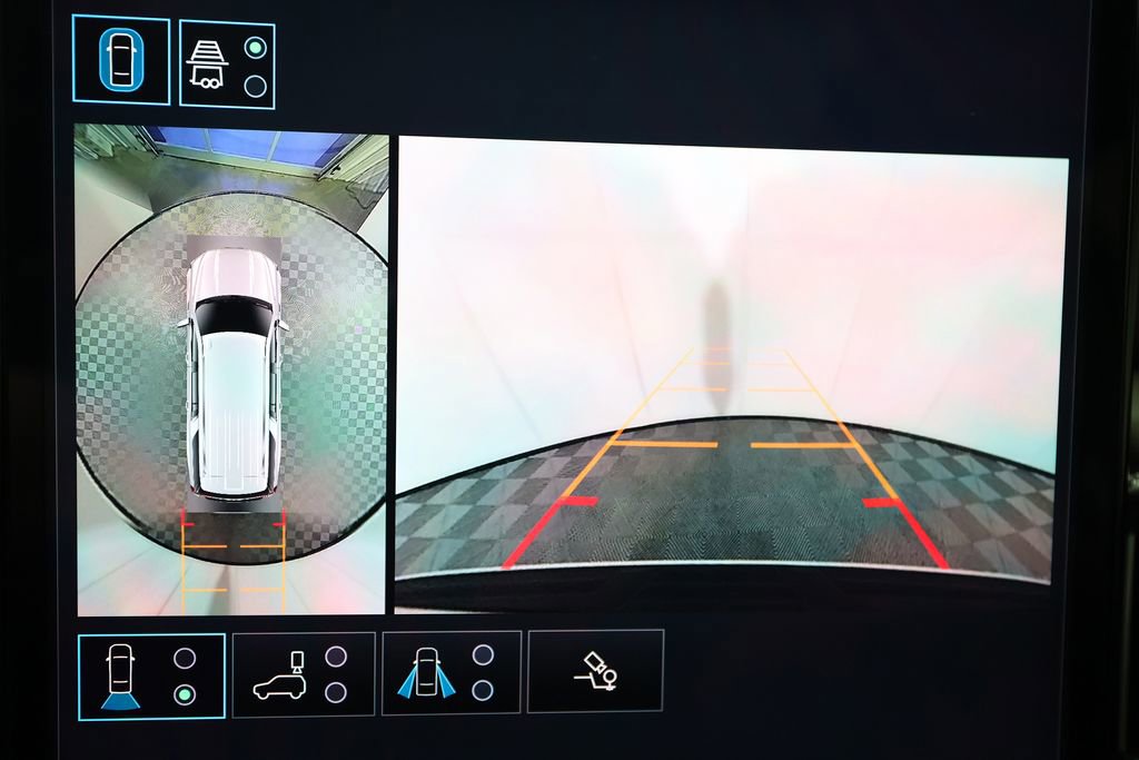 Used 2026 GMC Yukon XL Denali Ultimate w/ LPO, Illumination Package image 35