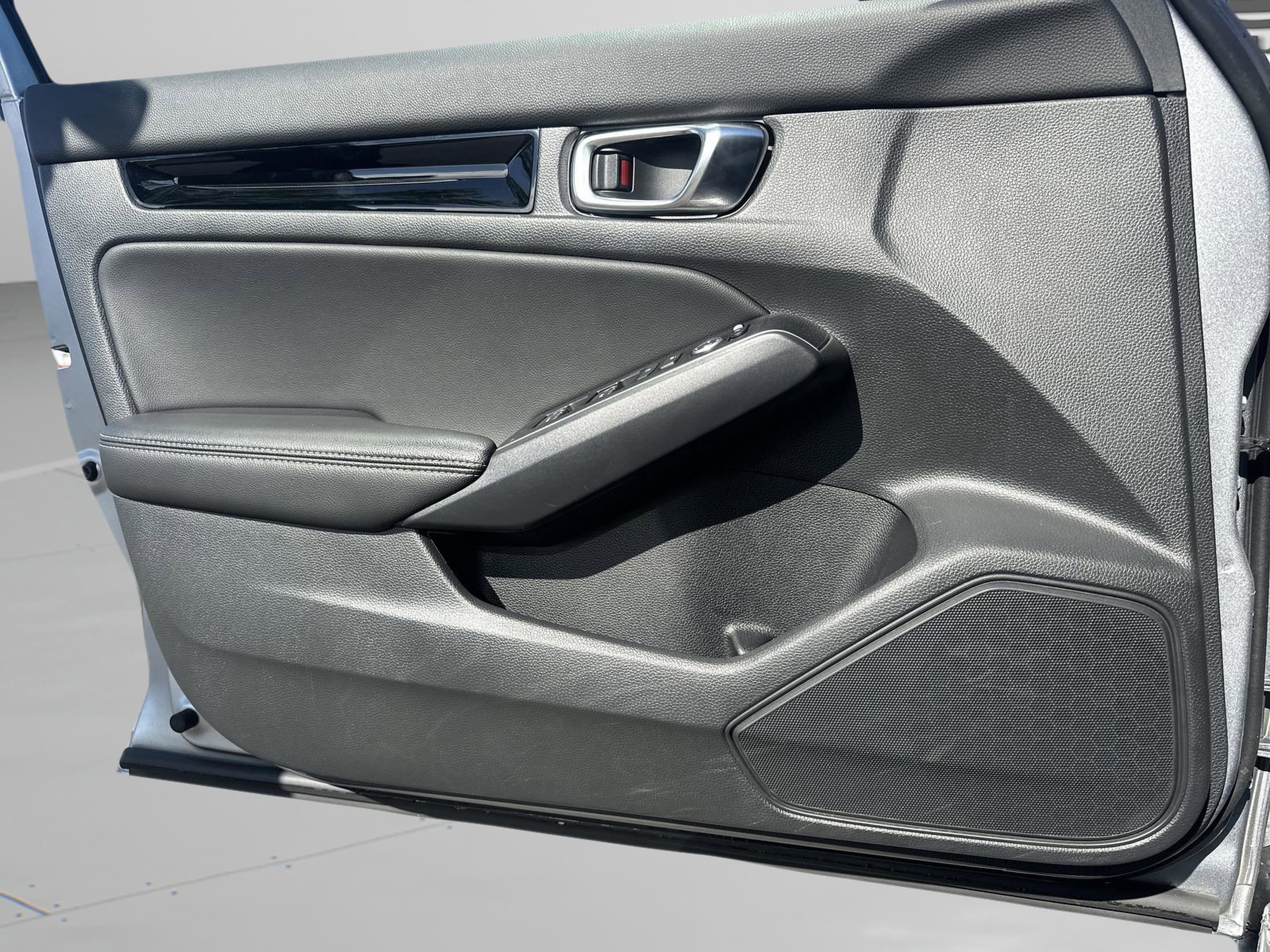 Used 2022 Honda Civic Sport Touring image 27