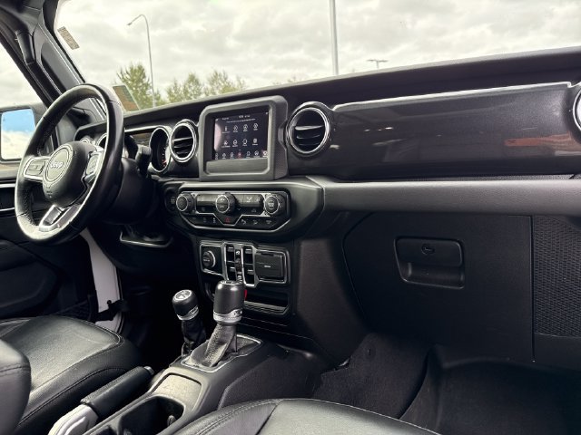 Used 2020 Jeep Wrangler Unlimited Sahara AWD/4WD image 28