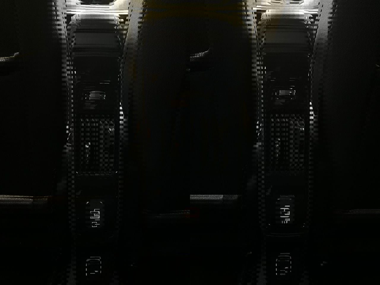 Used 2025 Jeep Compass Latitude image 12