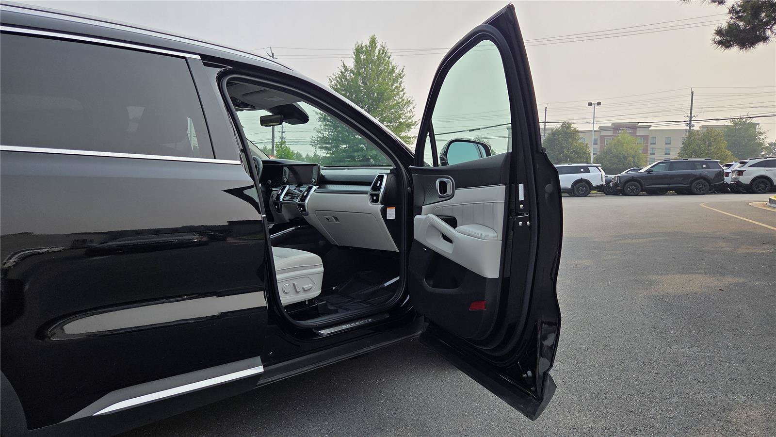 Certified 2023 Kia Sorento SX Prestige w/ Panoramic Sunroof Package AWD/4WD image 33