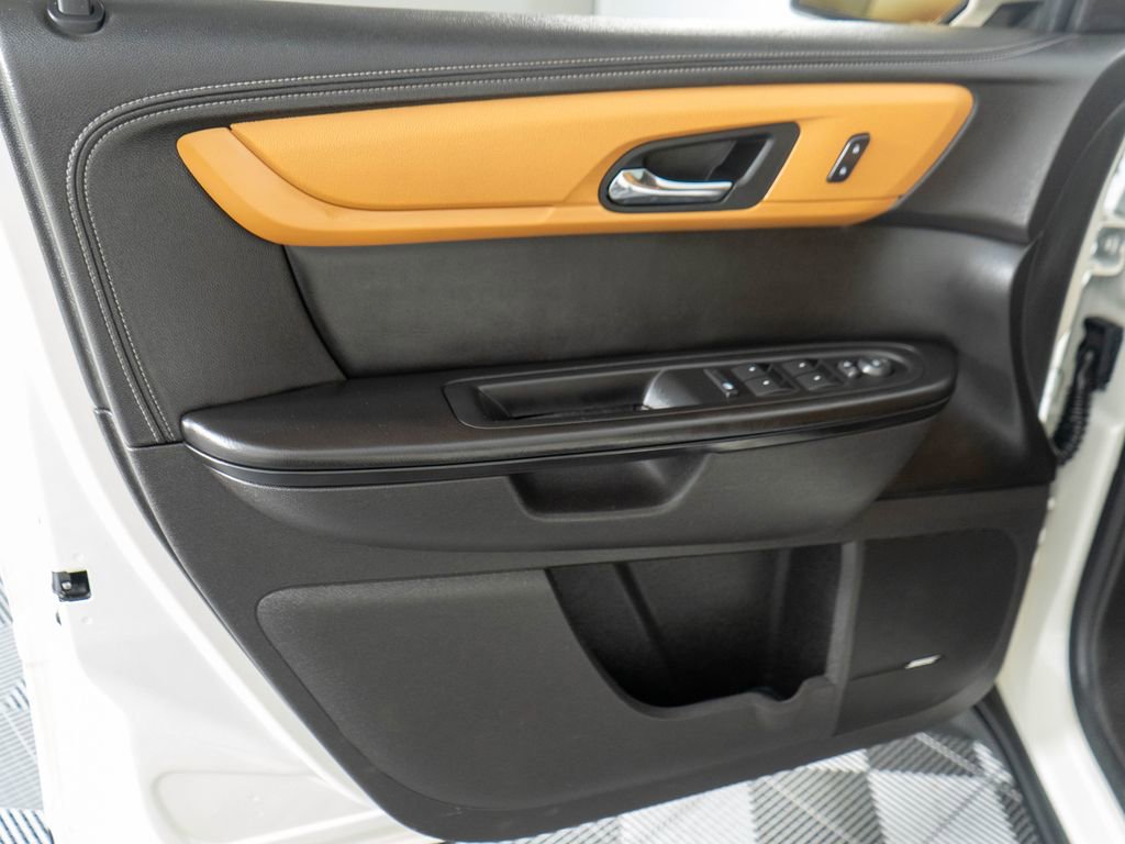 Used 2014 Chevrolet Traverse LT AWD/4WD image 22