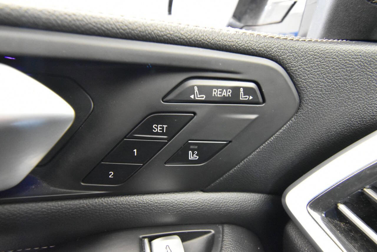 Used 2020 BMW X7 xDrive40i w/ Premium Package image 32