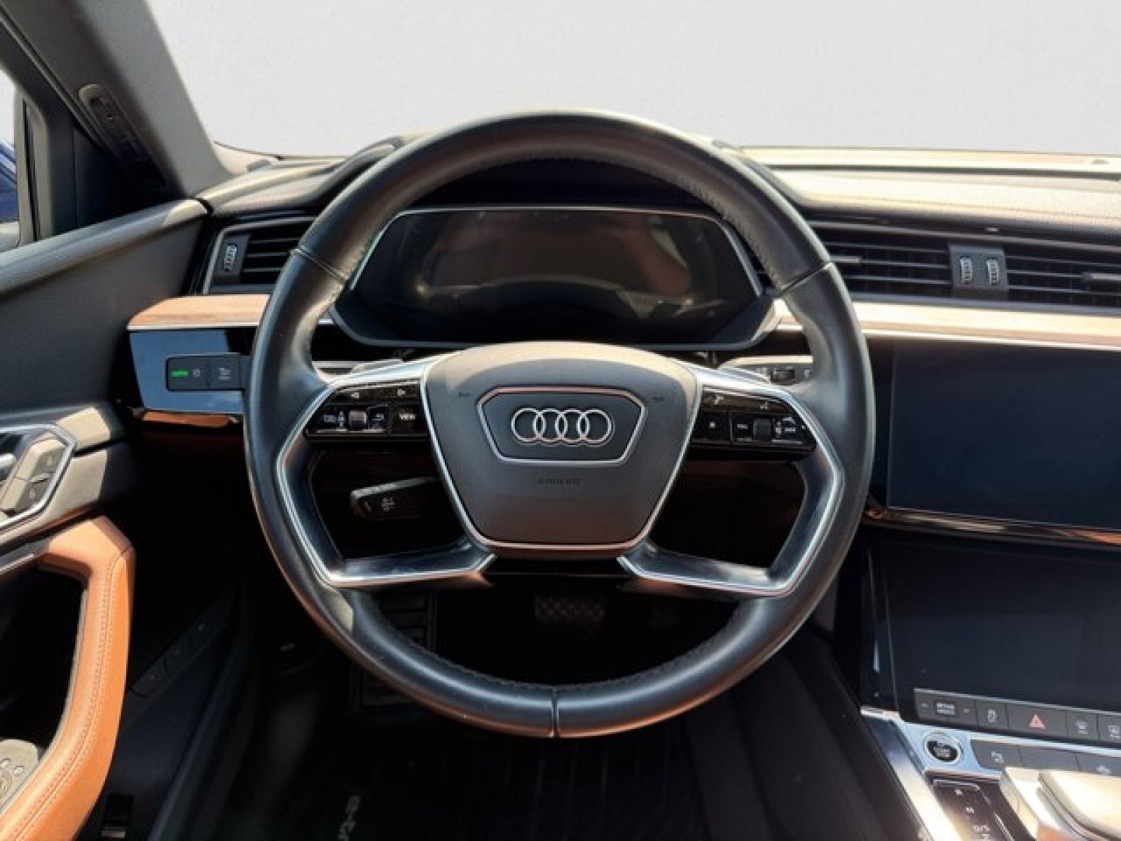 Used 2022 Audi e-tron Premium AWD/4WD image 15