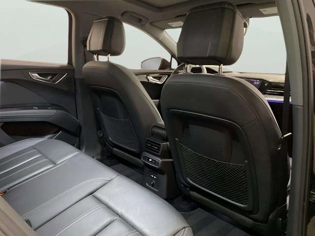 Used 2023 Audi Q4 e-tron Premium Plus w/ Premium Plus image 23