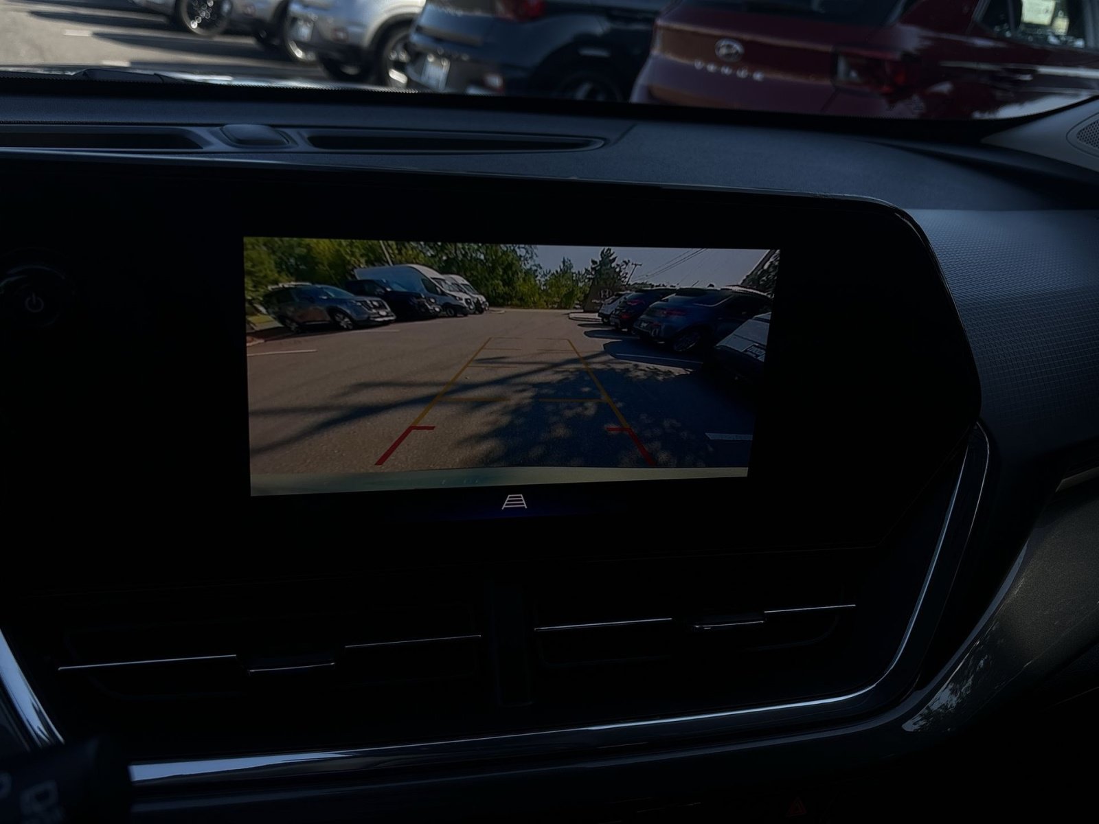 Used 2025 Chevrolet Trax ACTIV w/ Sunroof Package FWD image 19
