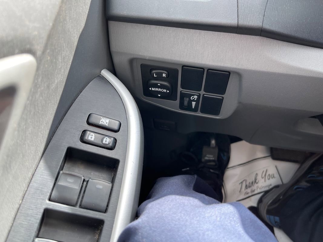 Used 2010 Toyota Prius Five FWD image 19