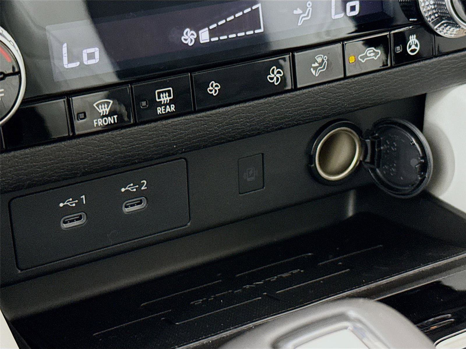 New 2026 Mitsubishi Outlander SE image 12