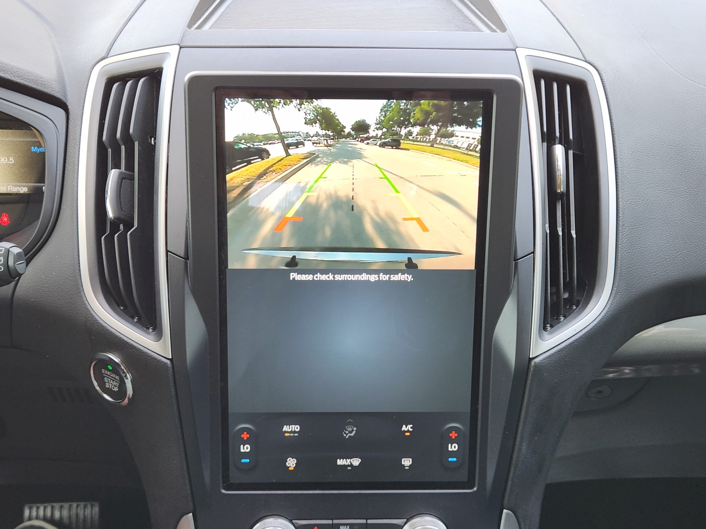 Used 2022 Ford Edge SE AWD/4WD image 12