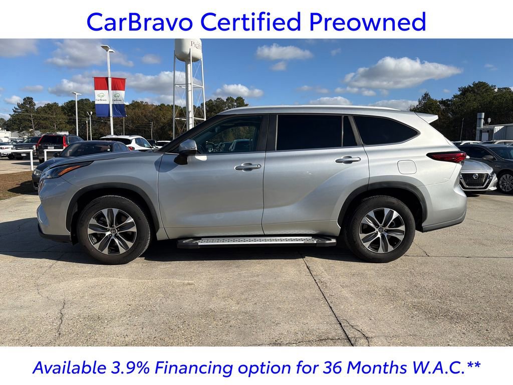 Used 2023 Toyota Highlander L image 3