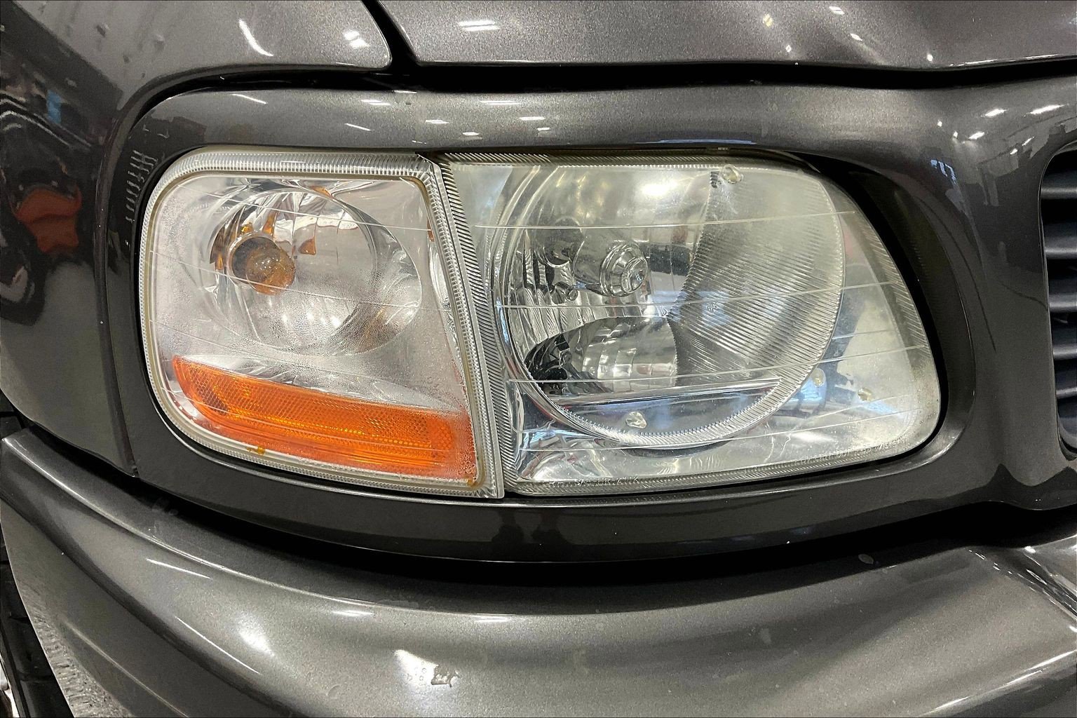 Used 2004 Ford F150 Lightning RWD image 26