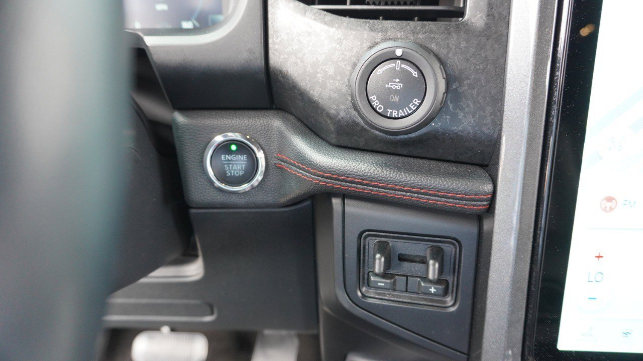 Used 2023 Ford Expedition Limited image 22