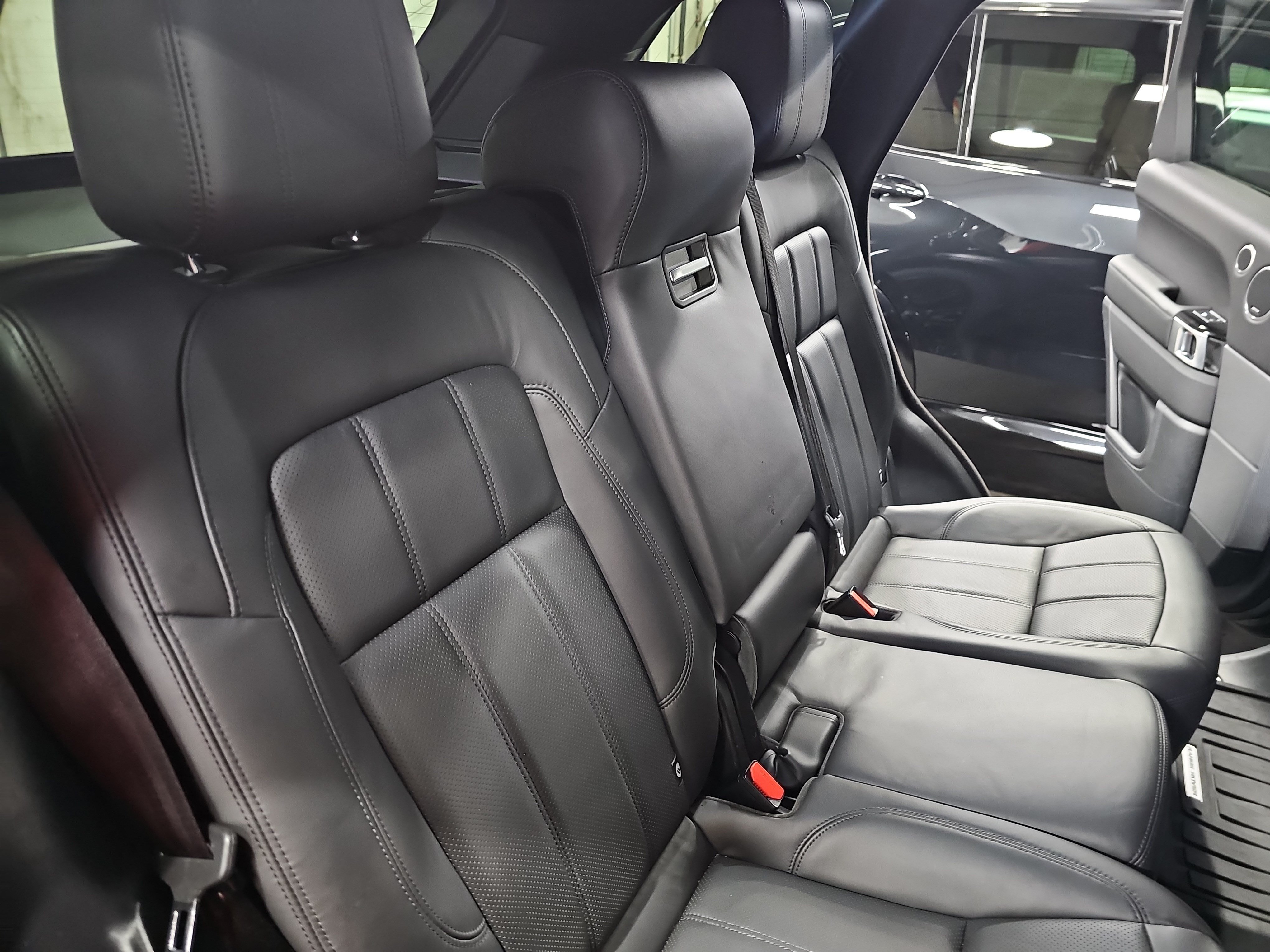 Used 2020 Land Rover Range Rover Sport HSE Dynamic AWD/4WD image 12