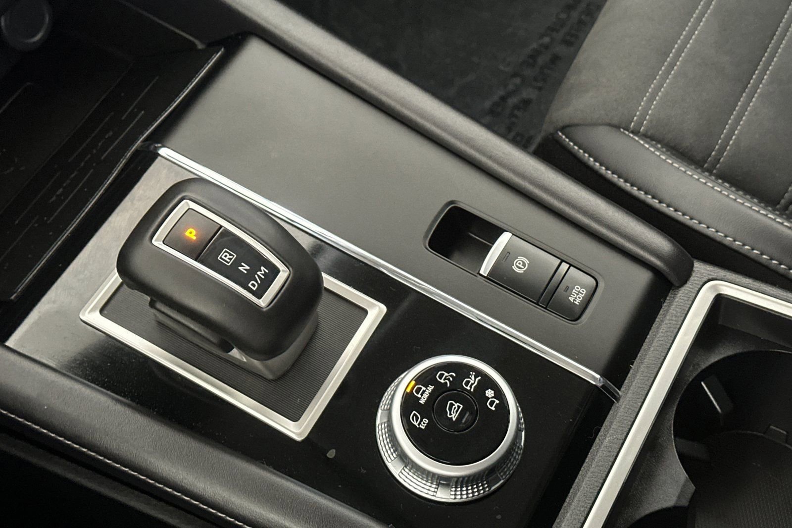 Used 2024 Mitsubishi Outlander SE image 20