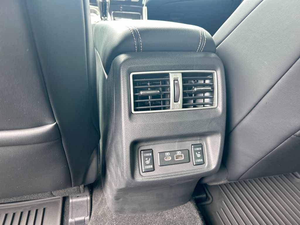 Used 2022 Nissan Maxima Platinum w/ Sport Mat Group FWD image 30