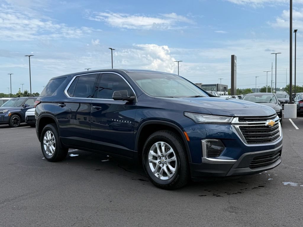 Used 2022 Chevrolet Traverse LS AWD/4WD image 3