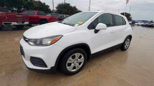 Used 2018 Chevrolet Trax LS FWD image 4
