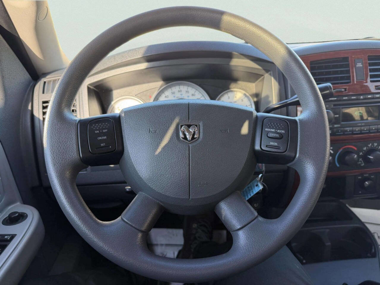 Used 2005 Dodge Dakota SLT image 27