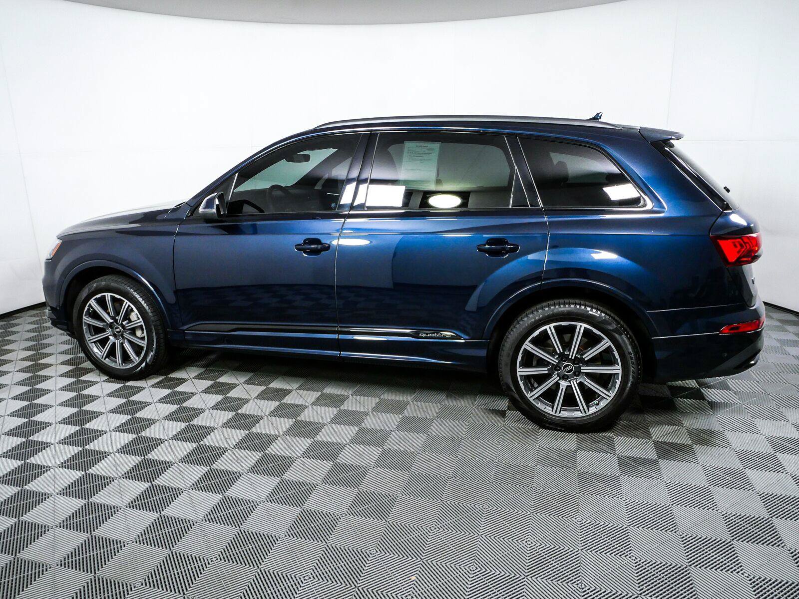 Used 2023 Audi Q7 2.0T Premium Plus w/ Premium Plus Package AWD/4WD image 33