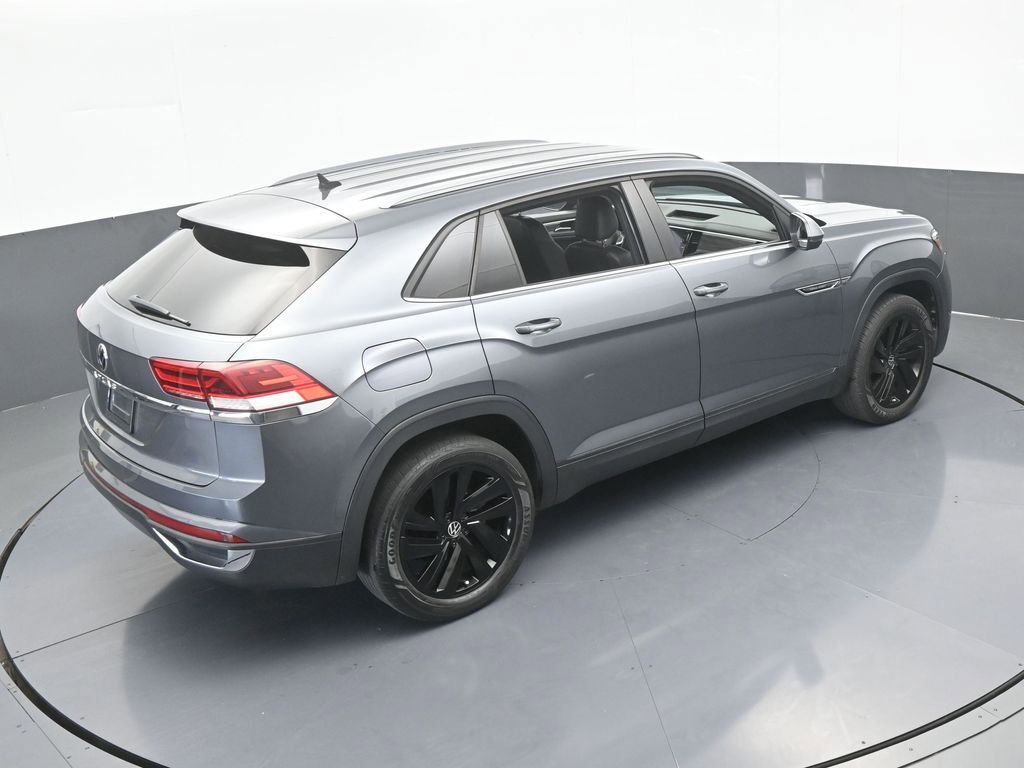 Used 2022 Volkswagen Atlas Cross Sport SE w/ Black Wheel Package image 54