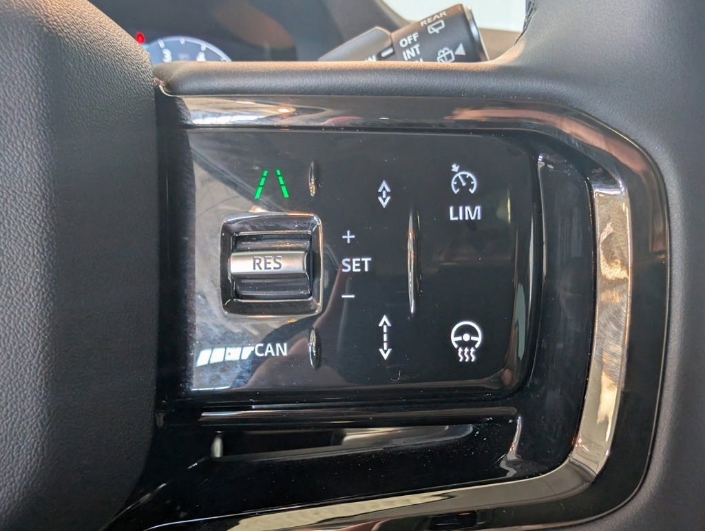 Used 2025 Land Rover Range Rover Evoque S image 21