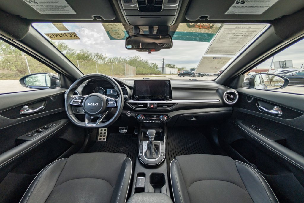 Used 2024 Kia Forte GT-Line w/ GT-Line Premium Package image 17