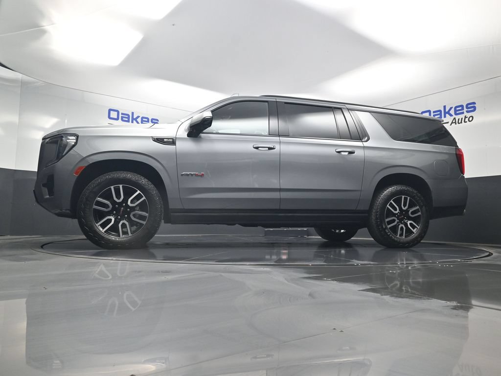 Used 2023 GMC Yukon XL AT4 w/ Technology Package AWD/4WD image 42