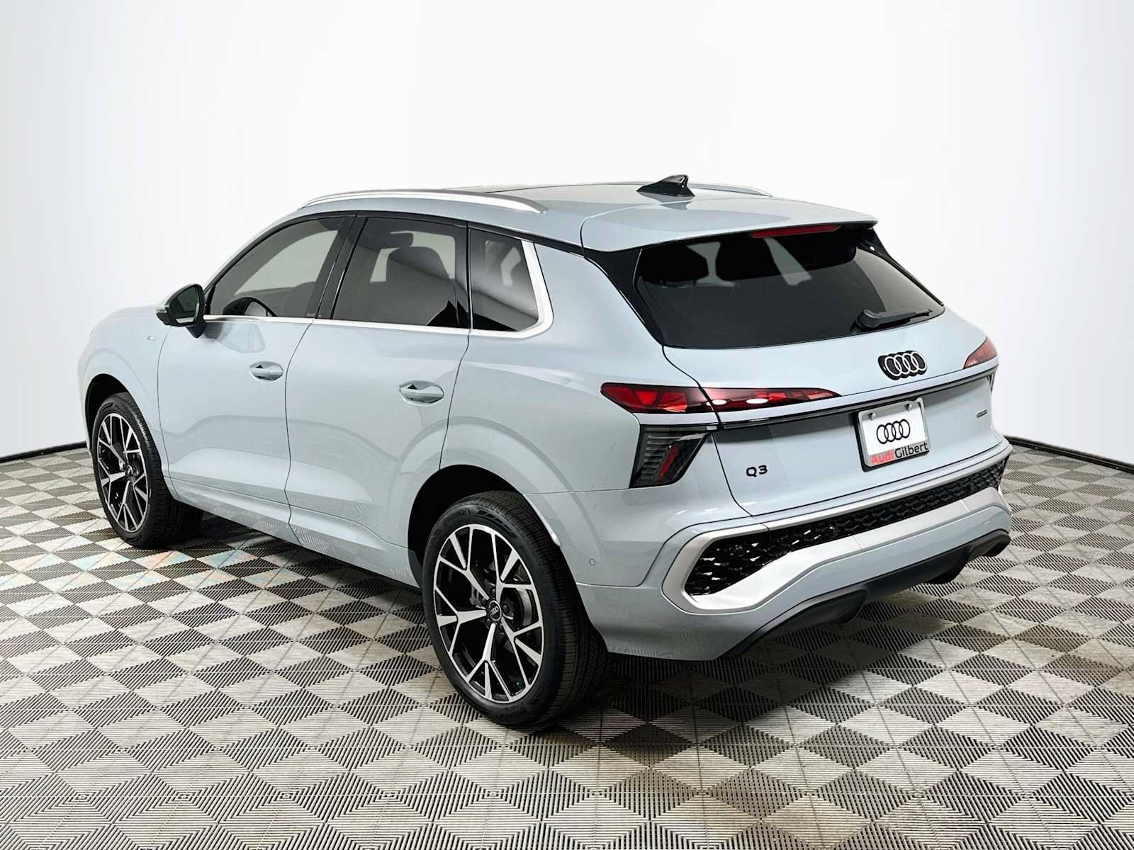 New 2026 Audi Q3 quattro 2.0T AWD/4WD image 5