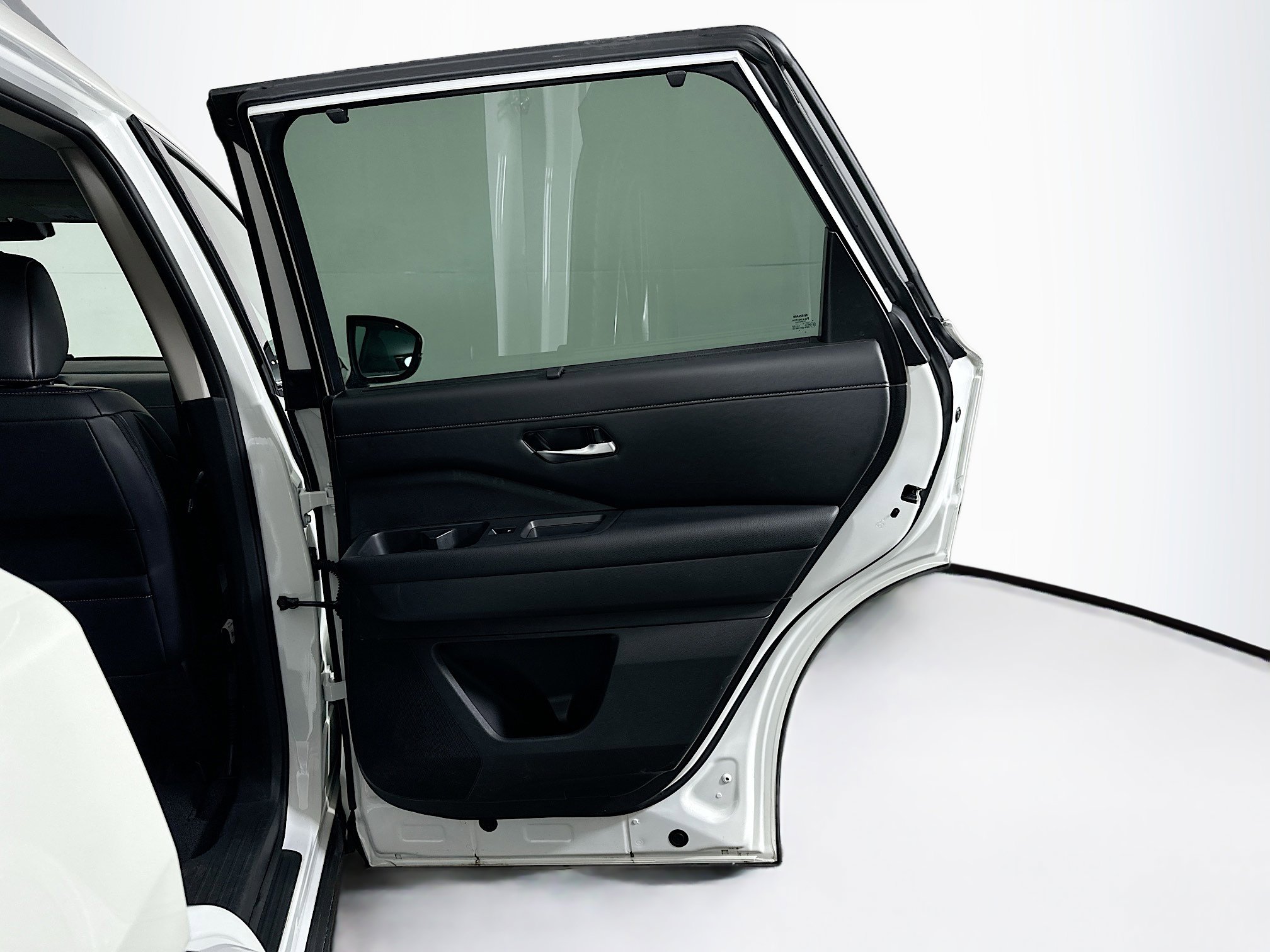 Used 2024 Nissan Pathfinder SL image 32