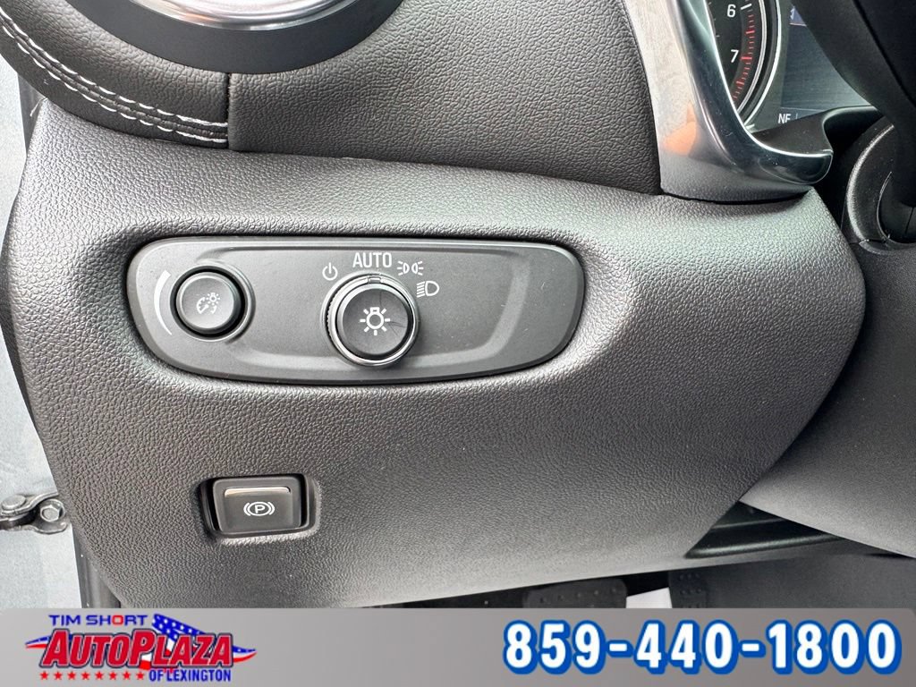 Used 2025 Chevrolet Blazer LT AWD/4WD image 25