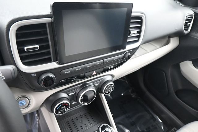 New 2026 Hyundai Venue SEL FWD image 20