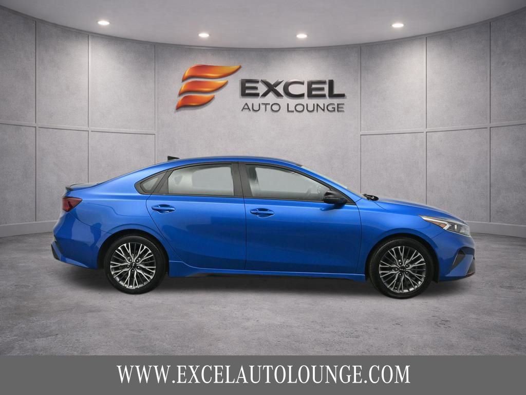 Used 2023 Kia Forte GT-Line w/ GT-Line Technology Package FWD image 10
