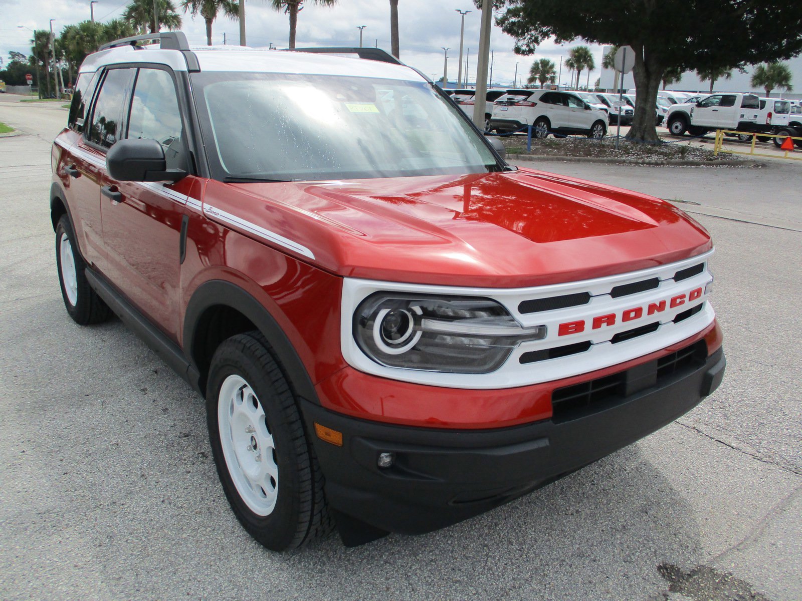 Used 2024 Ford Bronco Sport Heritage w/ Heritage Convenience Package image 1