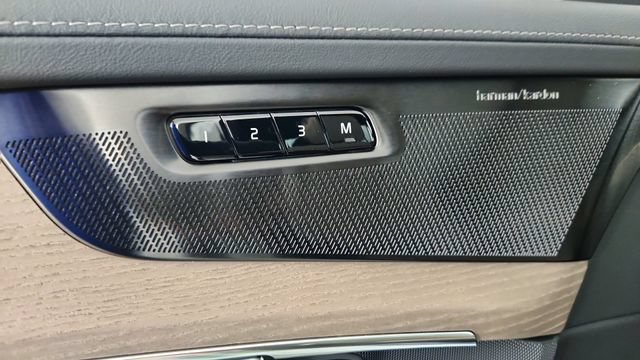 New 2026 Volvo XC90 B6 Plus w/ Protection Package Premier AWD/4WD image 11