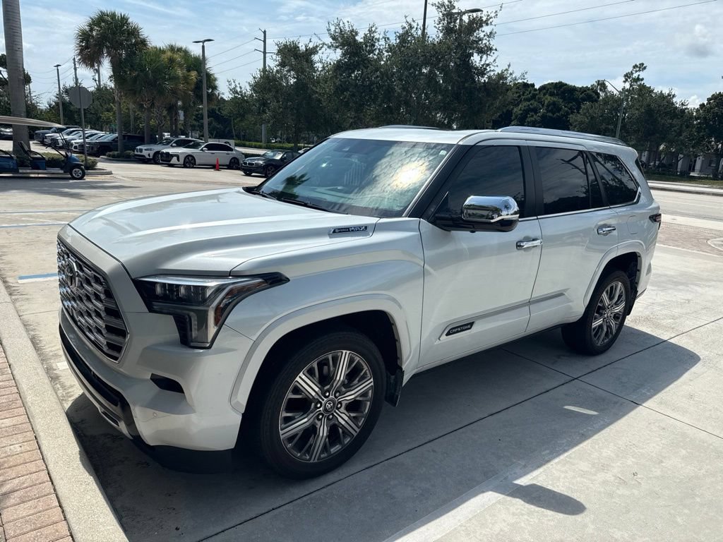 Used 2025 Toyota Sequoia Capstone AWD/4WD image 3