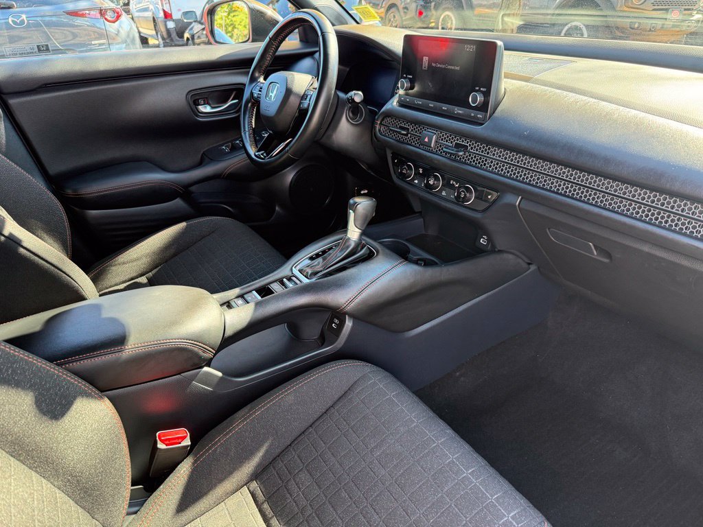 Used 2025 Honda HR-V Sport image 25