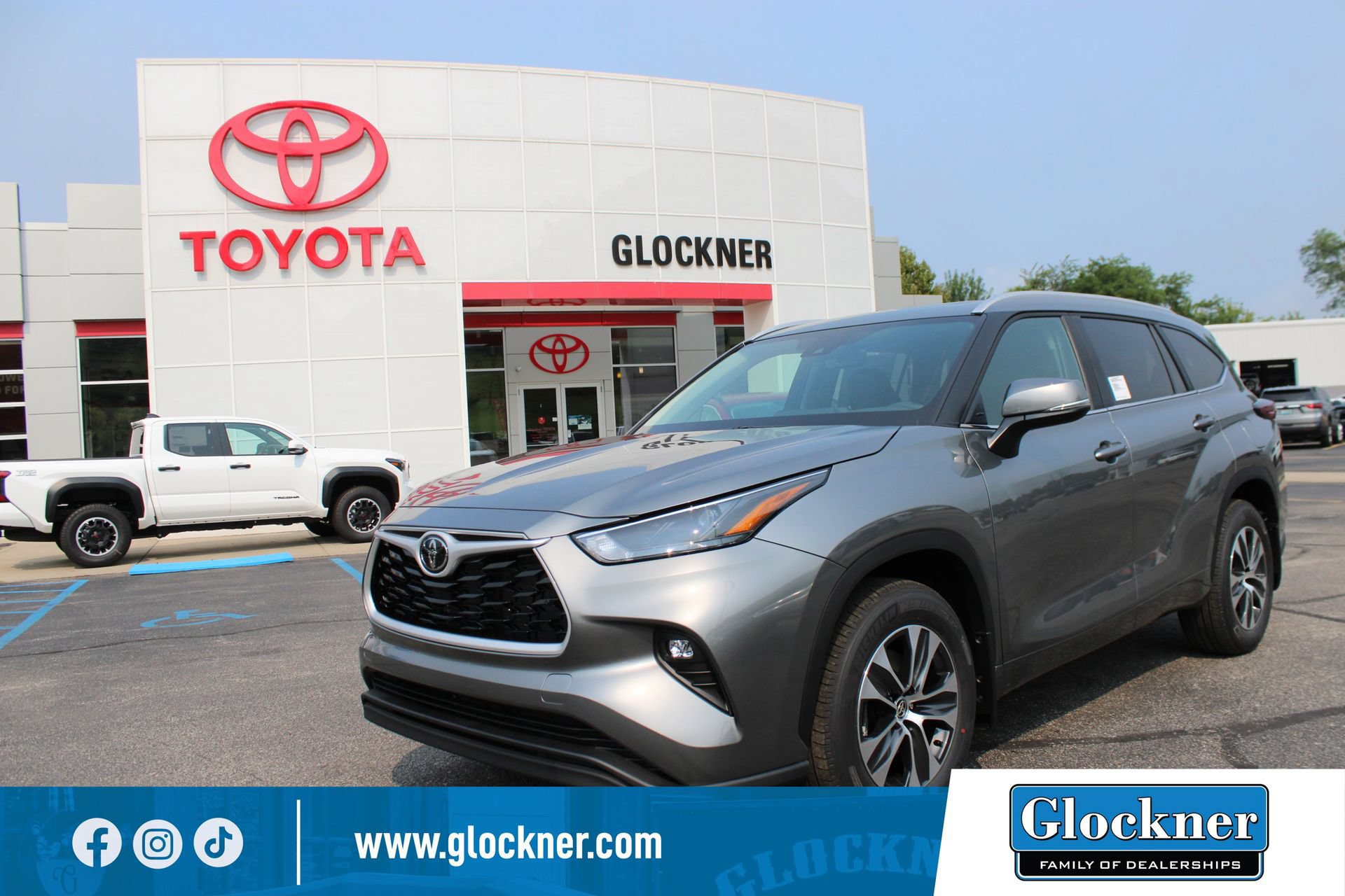 New 2026 Toyota Highlander XLE AWD/4WD image 1