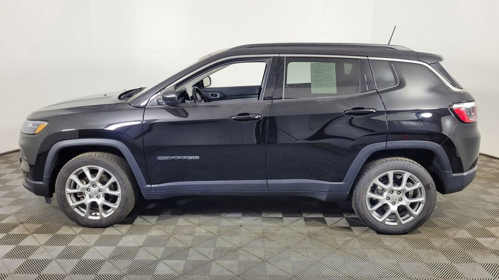Used 2022 Jeep Compass Latitude image 5
