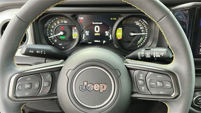Used 2024 Jeep Wrangler Unlimited w/ Convenience Group image 10